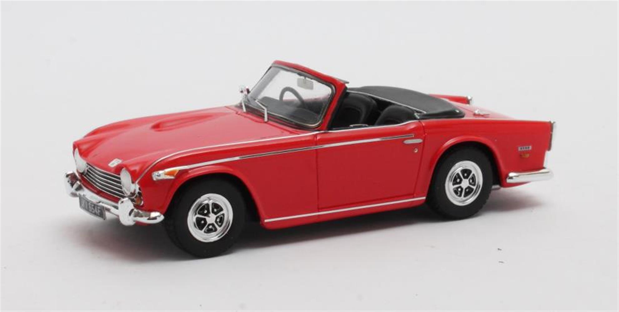 Triumph TR5 p.i. 1967-1968 Rood - 1:43